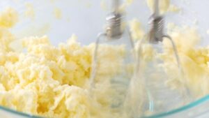 How to Cream Ingredients - Better Your Bake