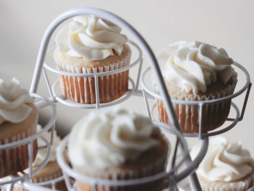 Vanilla Cupcake Recipe with Vanilla Bean Paste