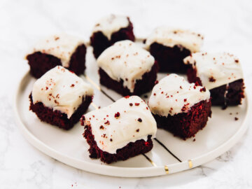 Red Velvet Brownies with Cream Cheese Frosting-5