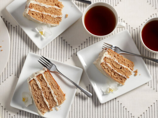 Indonesian Spice Cake Recipe with Vanilla Extract