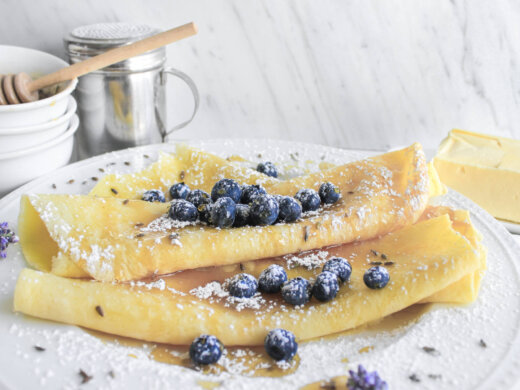 Blueberry Crepes Recipe with Vanilla Extract