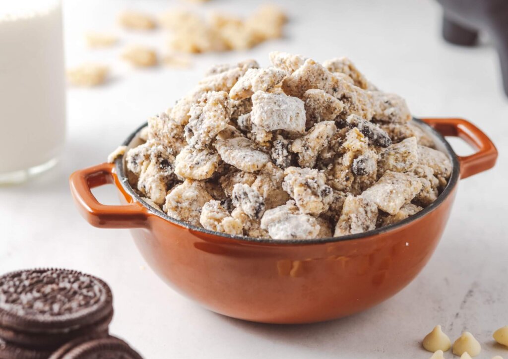 cookies-and-cream-puppy-chow